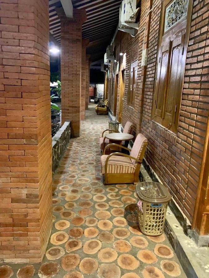 Djoglo Djatimalang Guesthouse Blitar Bagian luar foto