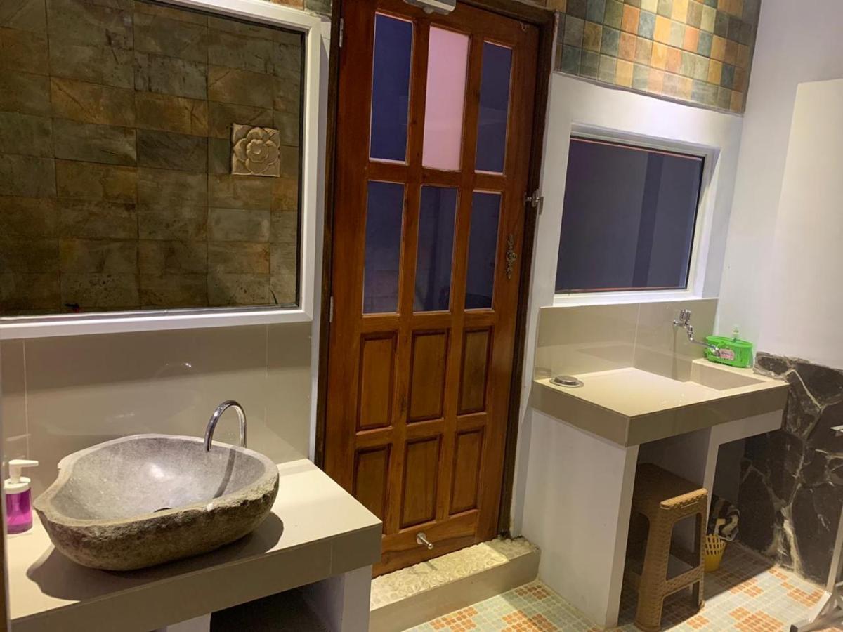 Djoglo Djatimalang Guesthouse Blitar Bagian luar foto