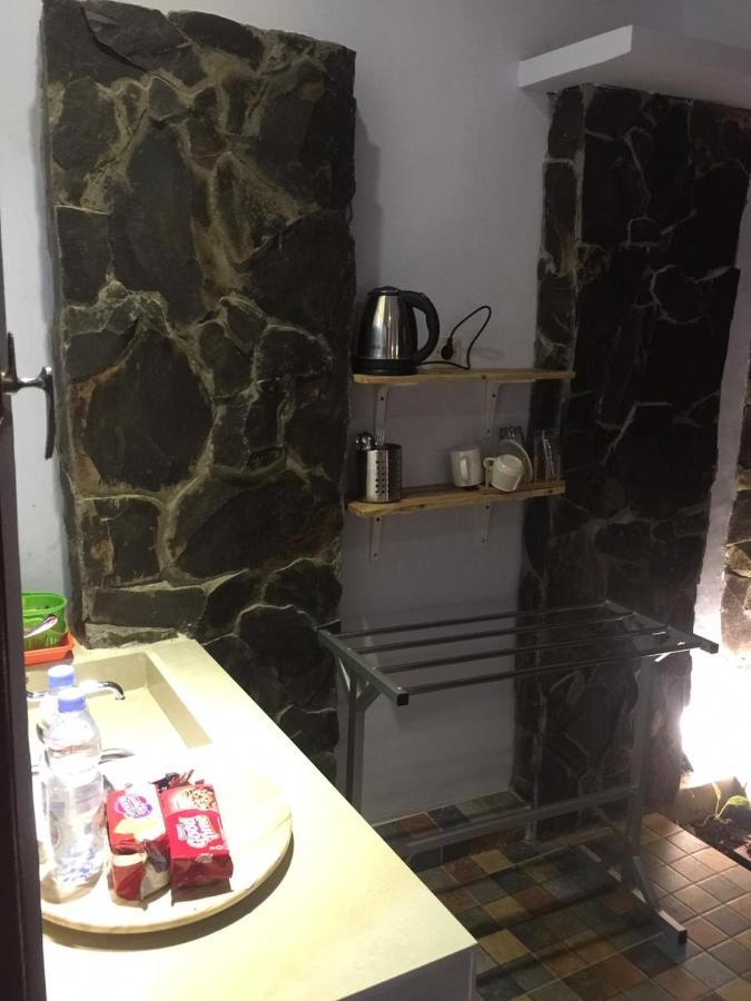 Djoglo Djatimalang Guesthouse Blitar Bagian luar foto